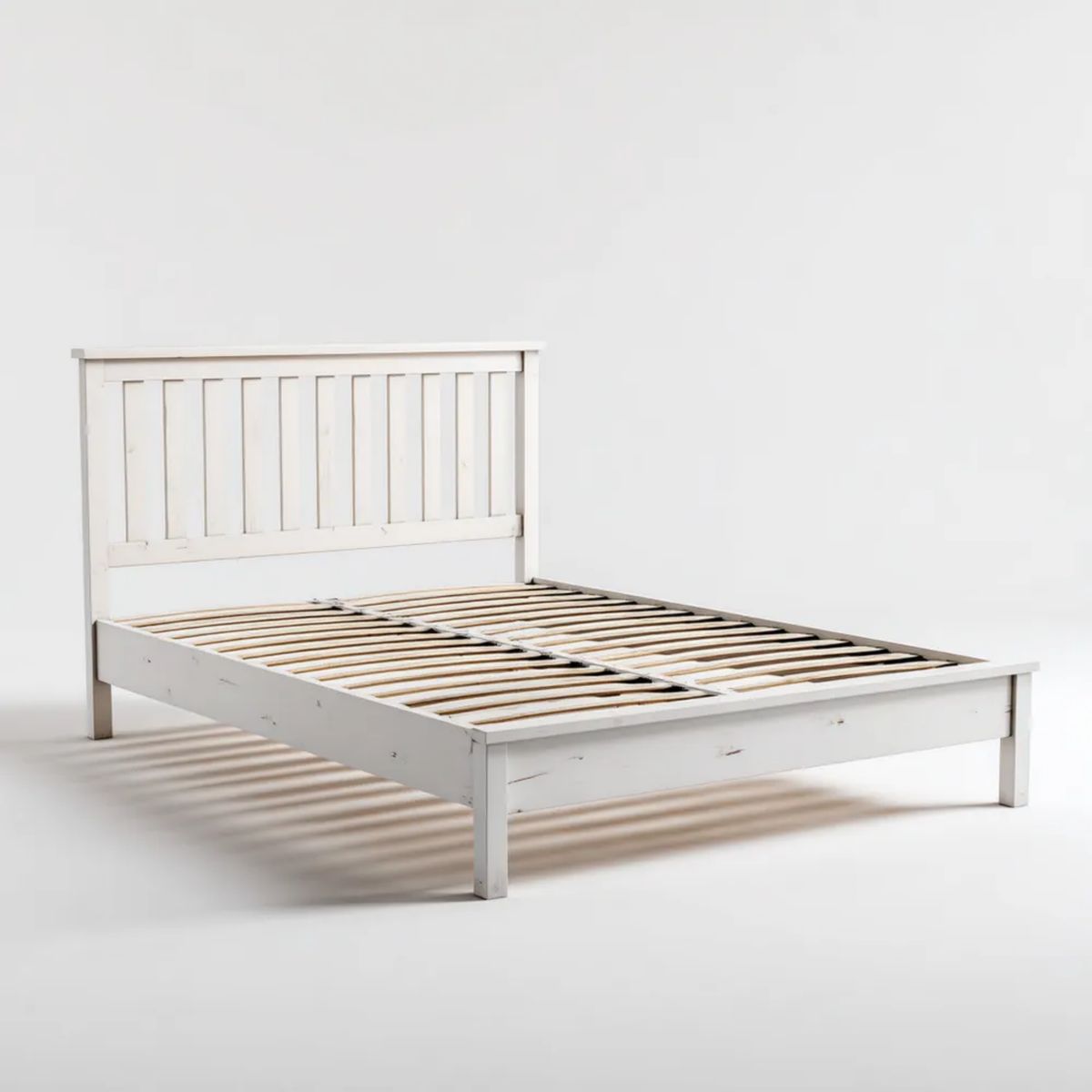Biała drewniana rama łóżka dwuosobowego 160 x 200 cm ze stelażem listwowym